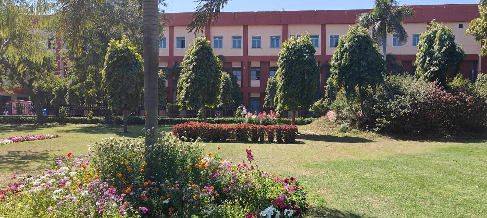 Atma Ram Sanatan Dharma College (ARSD)